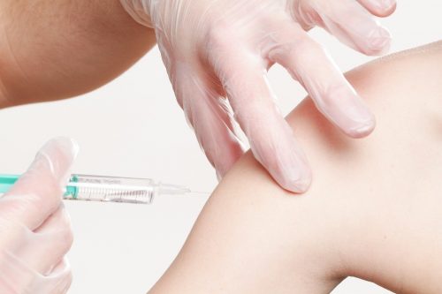 У тестирующих в Сеченовке вакцину от COVID-19 не нашли нежелательных побочных симптомов