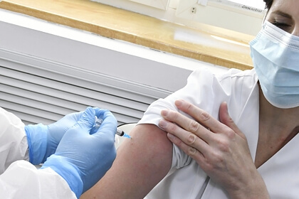 Раскрыты первые итоги испытания «живой» российской вакцины от коронавируса
