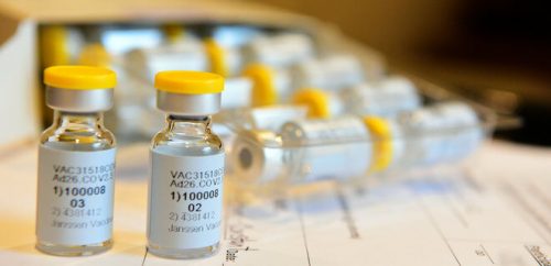 Испытания вакцины от COVID-19 компании Johnson & Johnson приостановлены из-за заболевания участника