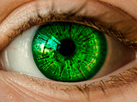 COVID-19 способен вызывать опасное заболевание глаз, предполагают ученые