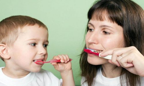 Некоторые зубные пасты способны убить коронавирус за 120 секунд