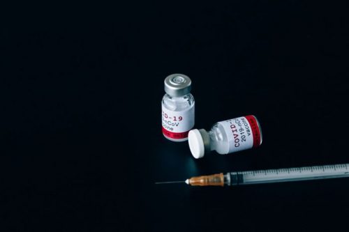 «Вектор» заявил об эффективности российских вакцин против «британского» штамма коронавируса
