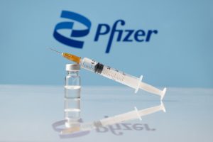 FDA готово опубликовать полные данные о вакцине Pfizer через 55 лет