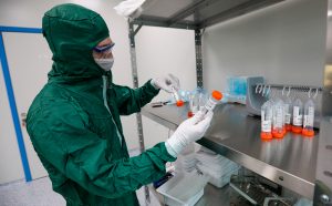 Правительство России разрешило всем частным лабораториям проводить тестирование на коронавирус