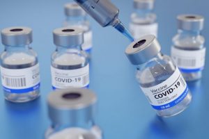 Четыре вакцины против COVID-19 начали испытывать на добровольцах