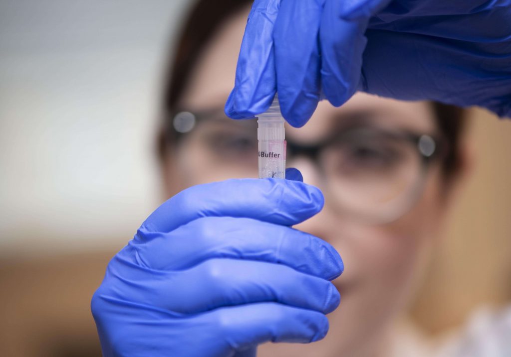 Учёные РАН создали препараты, которые могут спасти людей от коронавируса