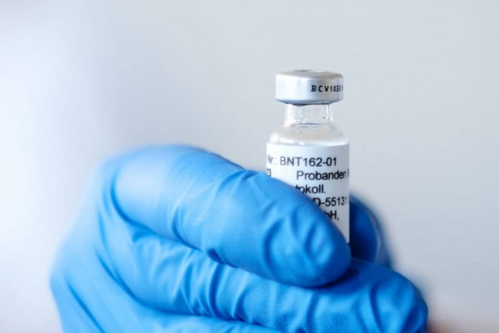 Компания BioNTech получит 100 млн евро на производство вакцины против коронавируса
