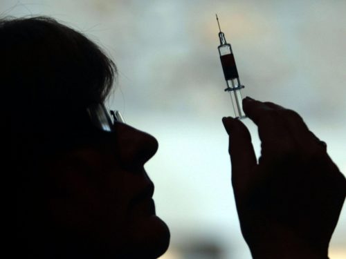 Британия получила 90 млн доз возможной вакцины против COVID-19
