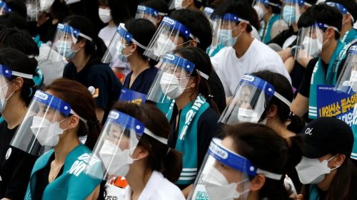 Вторая волна COVID в стране грозит перечеркнуть южнокорейскую «историю успеха»