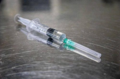 Вакцина от коронавируса обошлась российскому бюджету в 1,8 млрд рублей