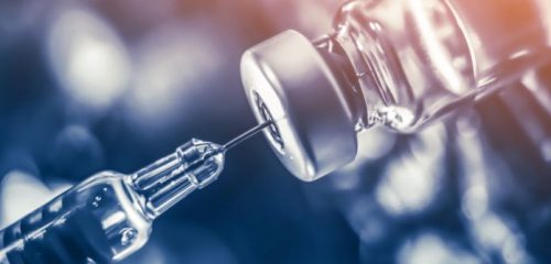 AstraZeneca готовится к поставкам 3 млрд доз вакцины от COVID-19