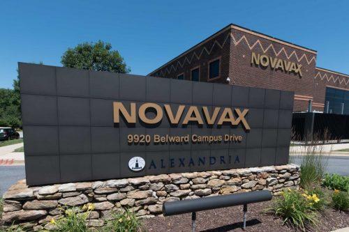 Novavax начинает 3-ю фазу исследования эффективности вакцины от COVID-19 в Британии