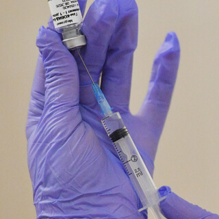 50 стран заинтересовались российской вакциной от коронавируса
