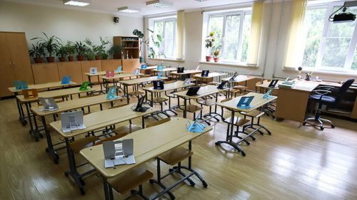 Собянин объявил о двухнедельных каникулах для школьников Москвы из-за COVID-19