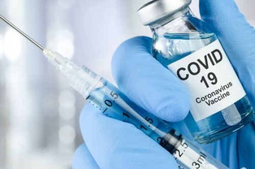 В России началась регистрация третьей вакцины от COVID-19