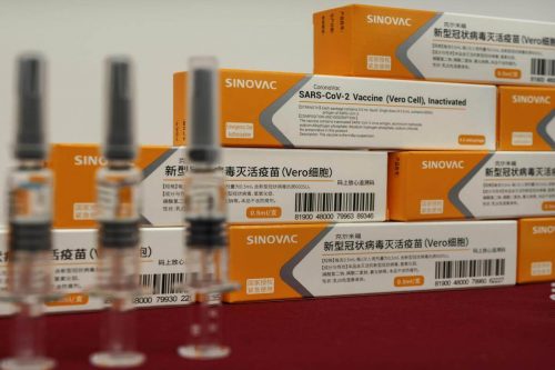 В Бразилию доставлен 1 миллион доз китайской вакцины CoronaVac