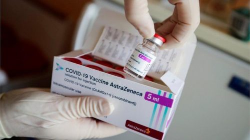 Запад массово приостанавливает вакцинацию от коронавируса препаратом AstraZeneca