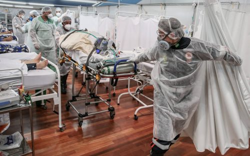 Эксперты предупредили об опасности бразильского штамма коронавируса