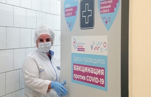 Более 40% россиян не хотят делать прививку от COVID-19 в любом случае