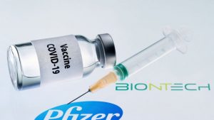 Pfizer и BioNTech активно продвигают новую вакцину против омикрона и защищаются в суде