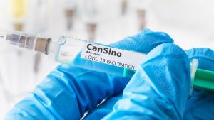 Ингаляционная вакцина CanSino от COVID-19 одобрена для экстренного использования в Китае