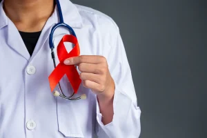 COVID-19 ударил по диагностике ВИЧ и угрожает прогрессу в его лечении