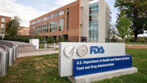 Администрация Трампа начала сокращения в FDA 